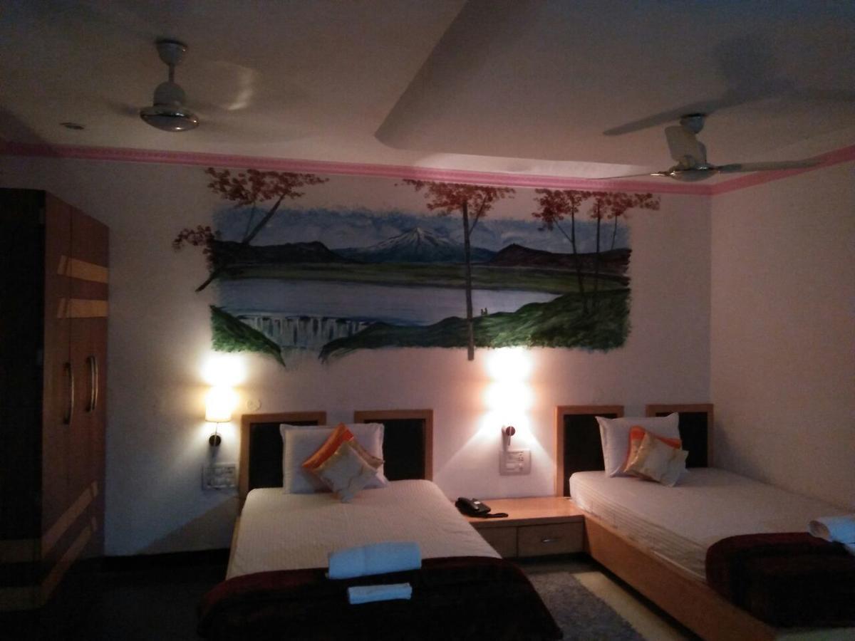 Hotel Rahul Deluxe 那格浦尔 外观 照片