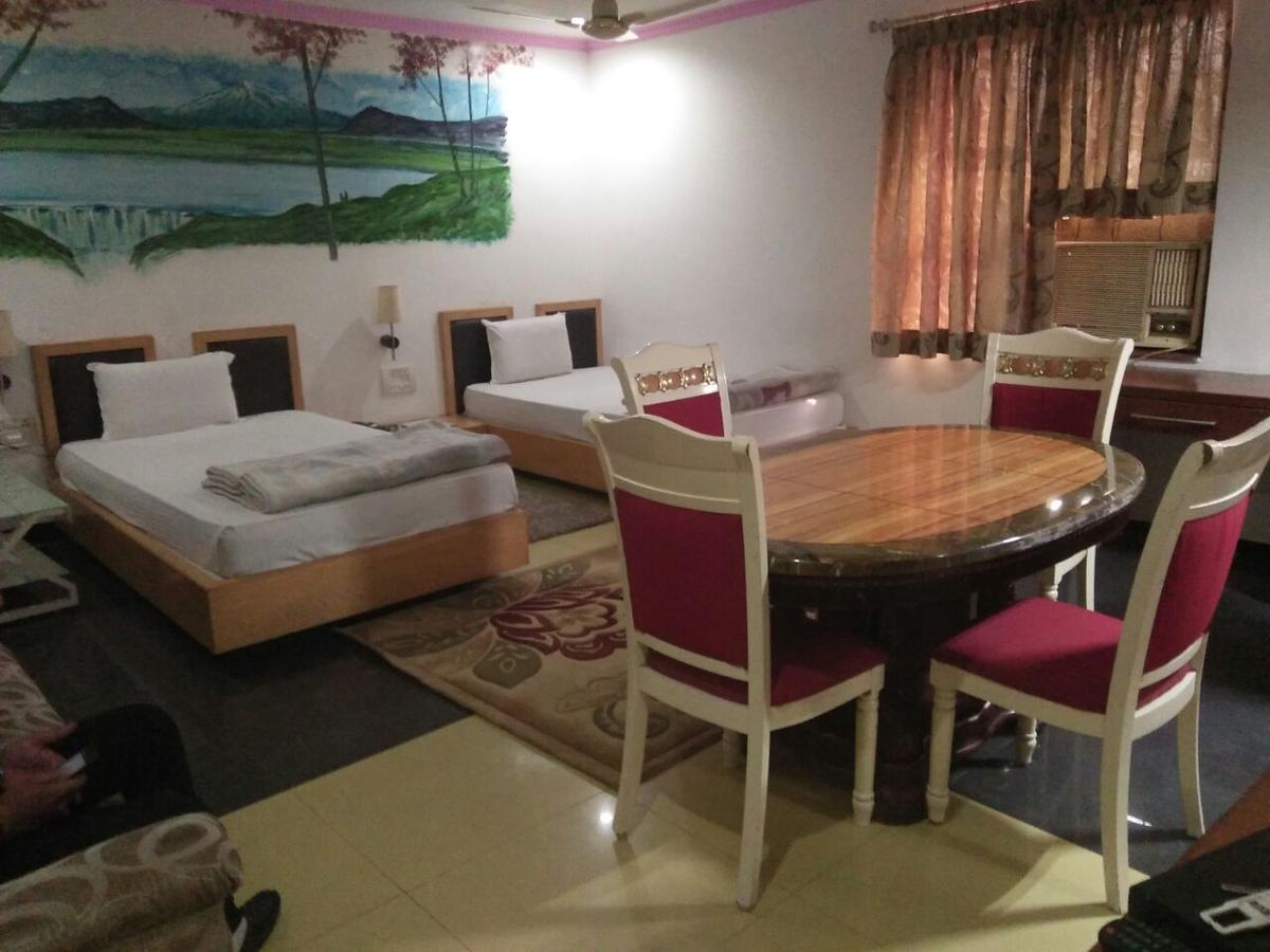 Hotel Rahul Deluxe 那格浦尔 外观 照片